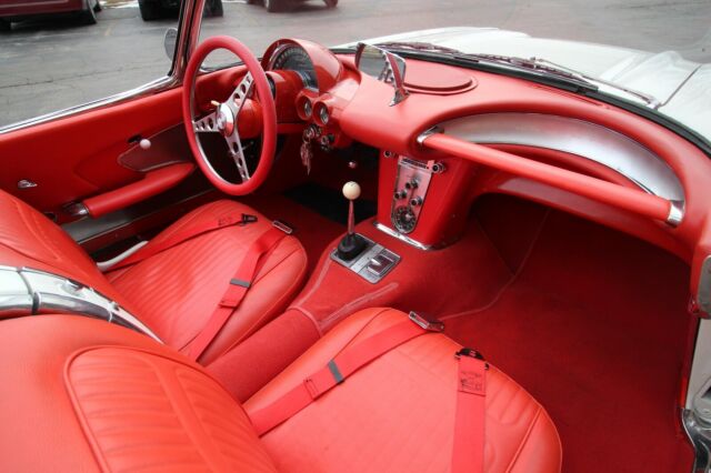 Chevrolet Corvette 1958 image number 44