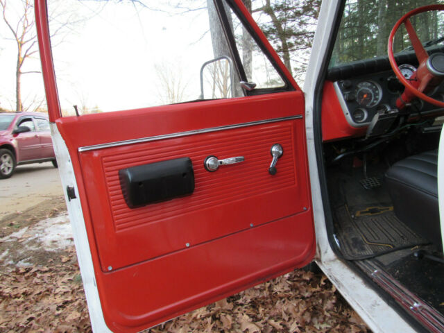 Chevrolet C/K Pickup 1500 1968 image number 7