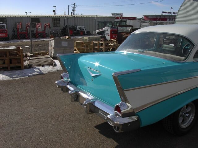 Chevrolet Bel Air/150/210 1957 image number 11