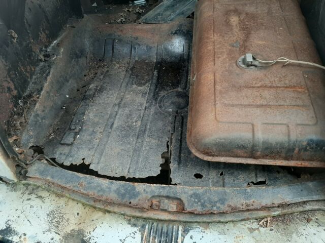 Plymouth Deluxe 1940 image number 12