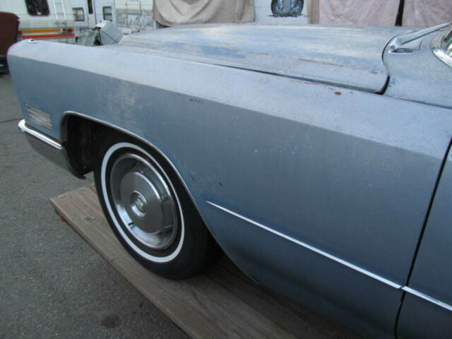 Cadillac Coupe deVille 1967 image number 42