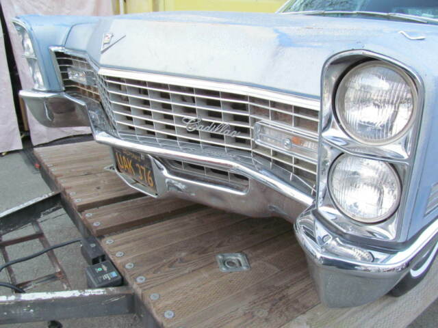 Cadillac Coupe deVille 1967 image number 8