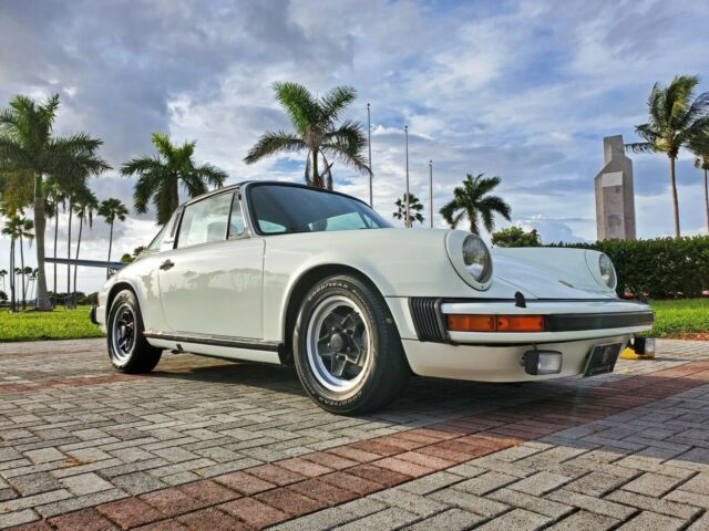 Porsche 911 1976 image number 2