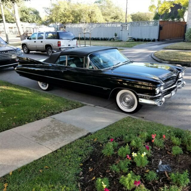 Cadillac DeVille 1959 image number 1