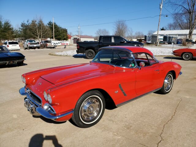 Chevrolet Corvette 1962 image number 0