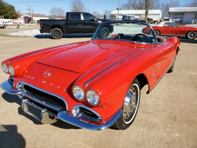 Chevrolet Corvette 1962 image number 13