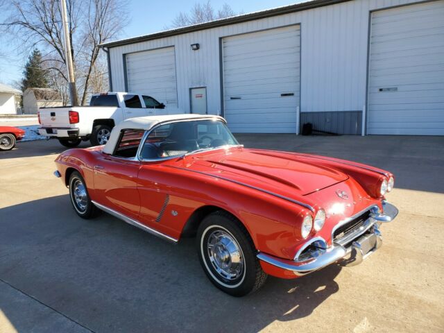 Chevrolet Corvette 1962 image number 17