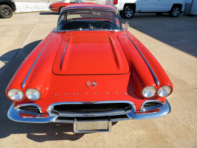 Chevrolet Corvette 1962 image number 28