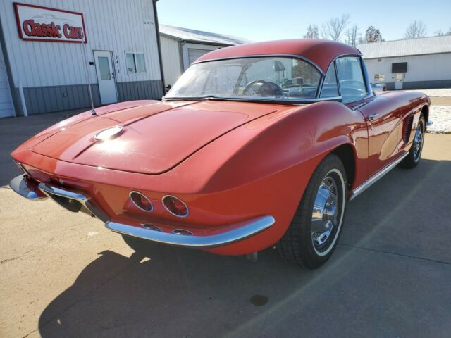 Chevrolet Corvette 1962 image number 32
