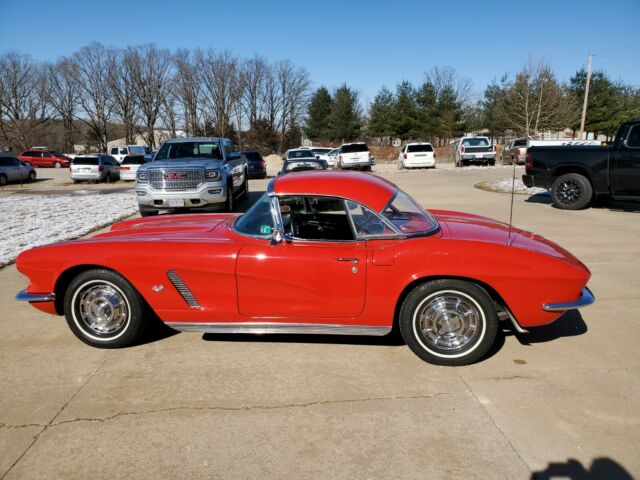 Chevrolet Corvette 1962 image number 35