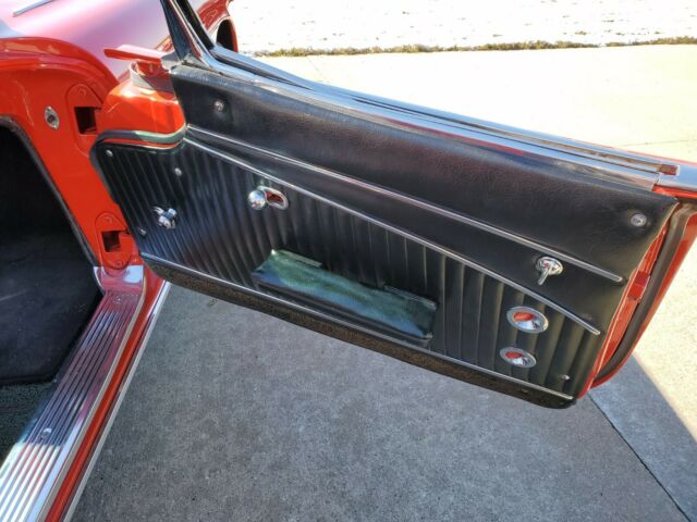 Chevrolet Corvette 1962 image number 38