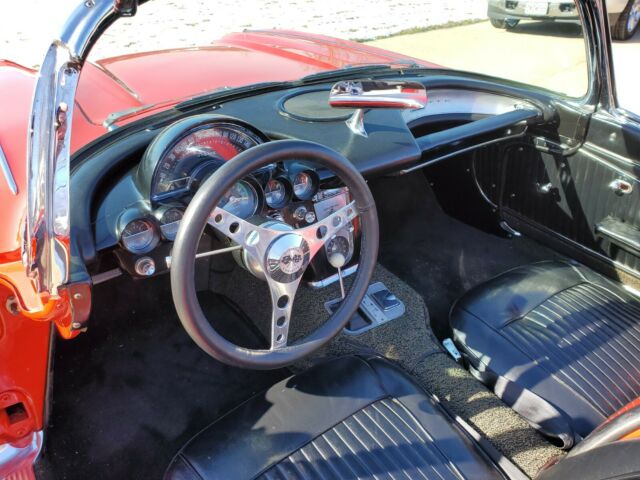 Chevrolet Corvette 1962 image number 44