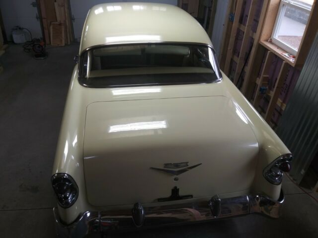 Chevrolet Bel Air/150/210 1956 image number 18