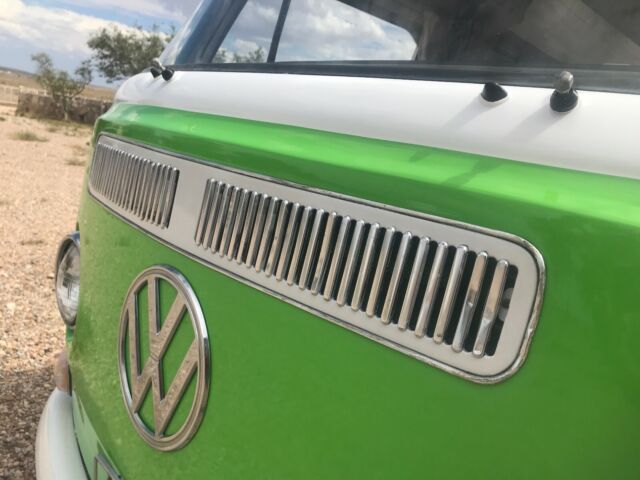 Volkswagen Bus/Vanagon 1970 image number 1