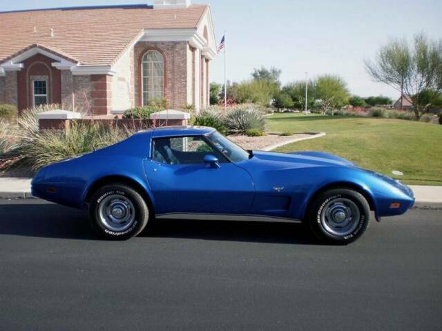 Chevrolet Corvette 1977 image number 5