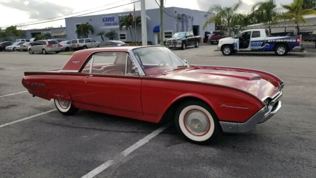 Ford Thunderbird 1962 image number 1