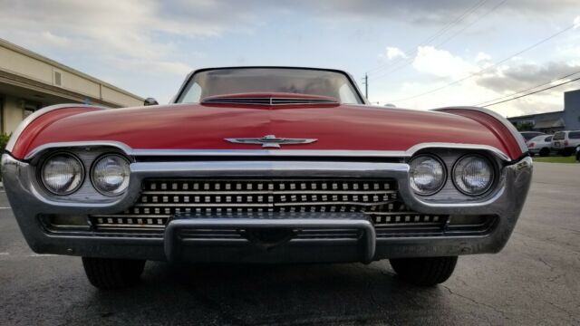 Ford Thunderbird 1962 image number 29