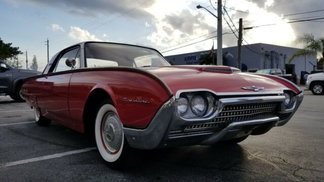 Ford Thunderbird 1962 image number 8