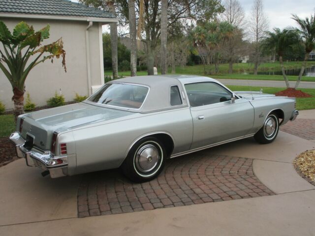 Chrysler Cordoba 1975 image number 31