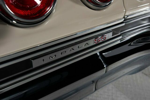 Chevrolet Impala 1965 image number 29
