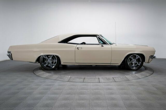 Chevrolet Impala 1965 image number 32