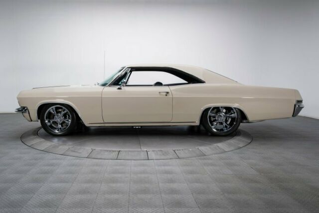 Chevrolet Impala 1965 image number 33