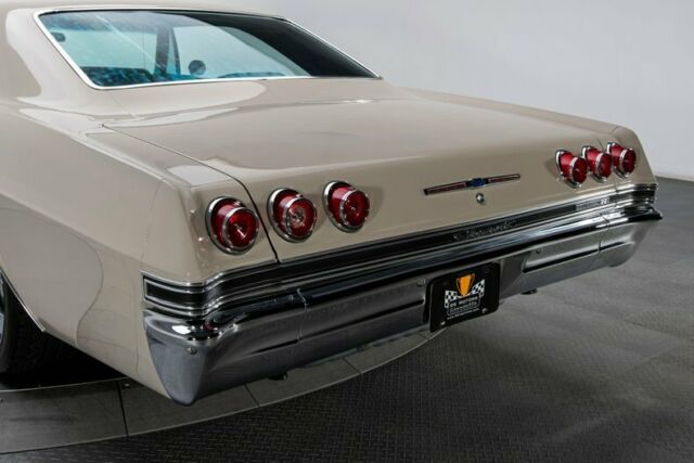 Chevrolet Impala 1965 image number 47