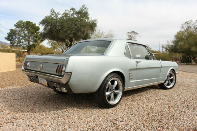 Ford Mustang 1966 image number 2
