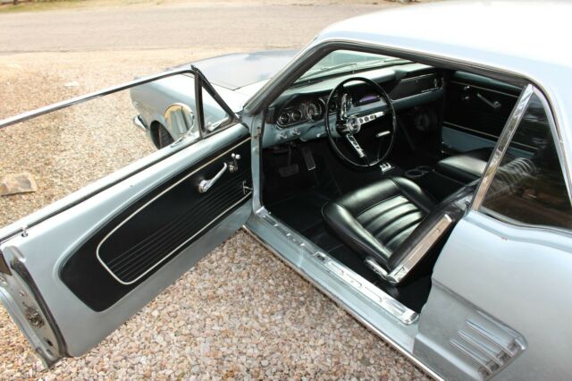 Ford Mustang 1966 image number 24