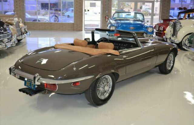 Jaguar XK 1972 image number 11