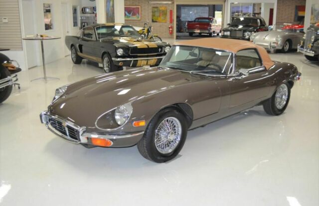 Jaguar XK 1972 image number 26
