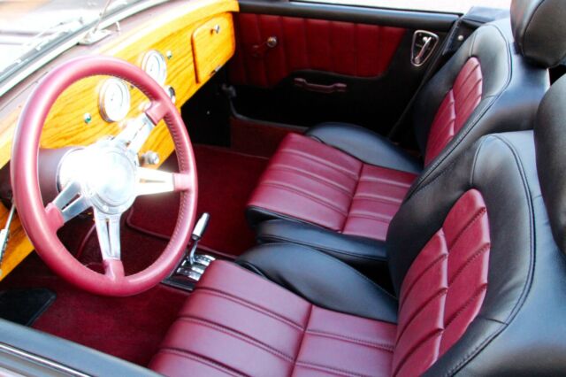 Replica/Kit Makes Gatsby Auburn Esque Body Style 1932 image number 6