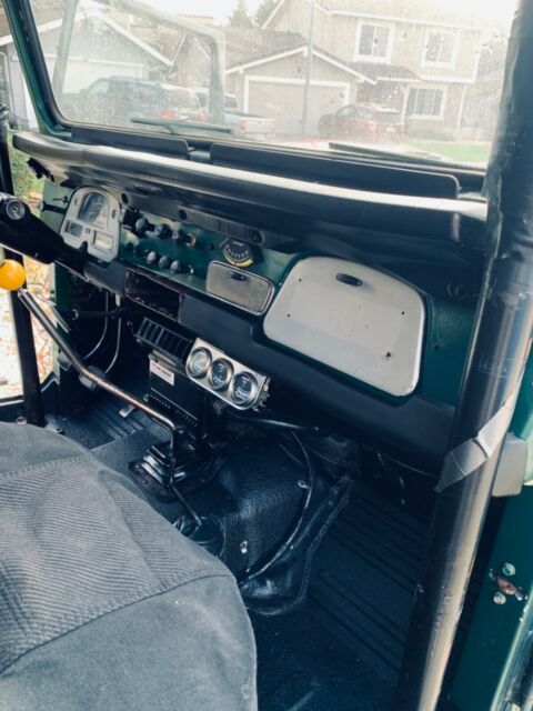 Toyota Land Cruiser 1977 image number 33