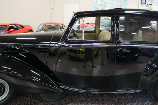 Bentley Mark VI Saloon High Top 1951 image number 6