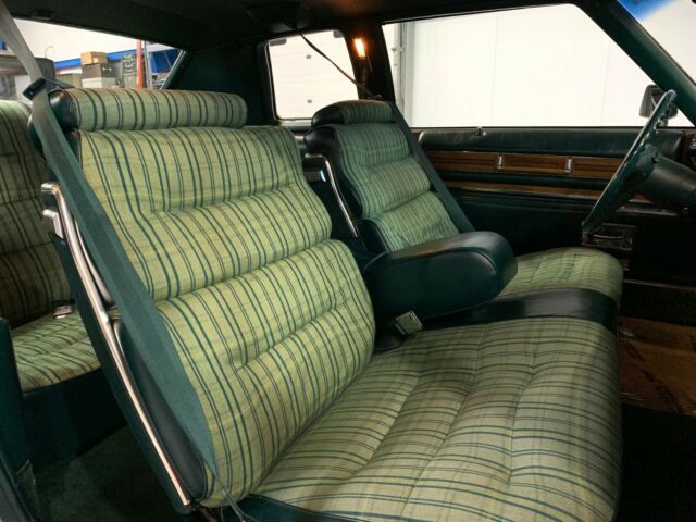 Cadillac DeVille 1975 image number 18
