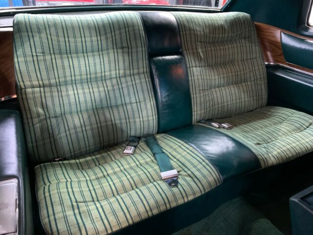 Cadillac DeVille 1975 image number 20