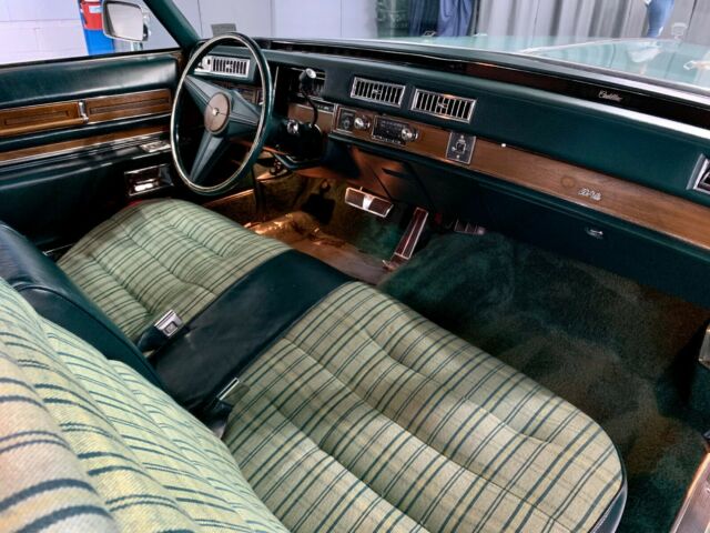 Cadillac DeVille 1975 image number 7