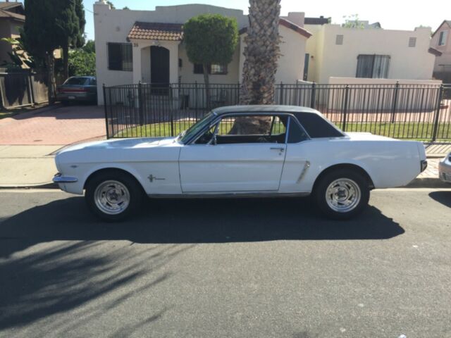 Ford Mustang 1965 image number 21