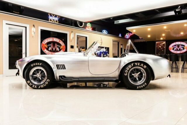 Shelby Cobra 1965 image number 15