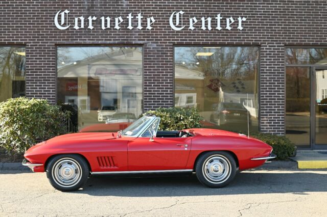 Chevrolet Corvette 1962 image number 0