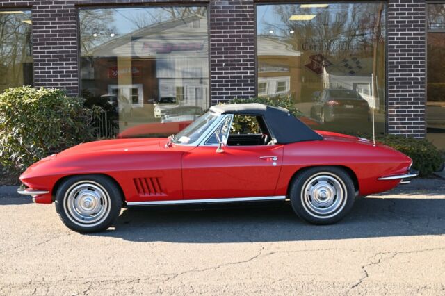 Chevrolet Corvette 1962 image number 28