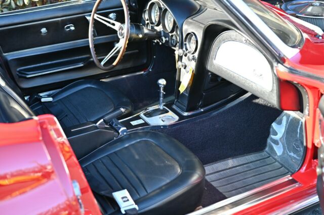 Chevrolet Corvette 1962 image number 36