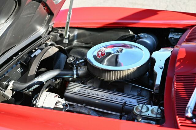 Chevrolet Corvette 1962 image number 37