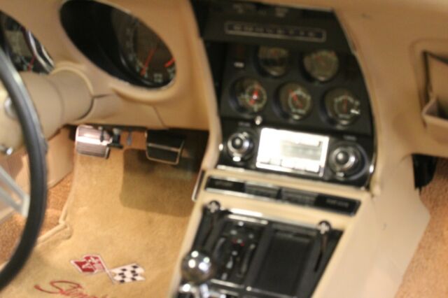 Chevrolet Corvette 1970 image number 12