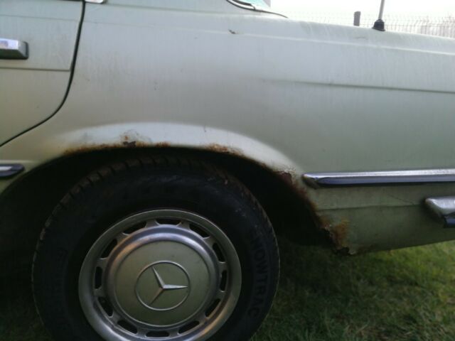 Mercedes-Benz S-Class 1976 image number 21