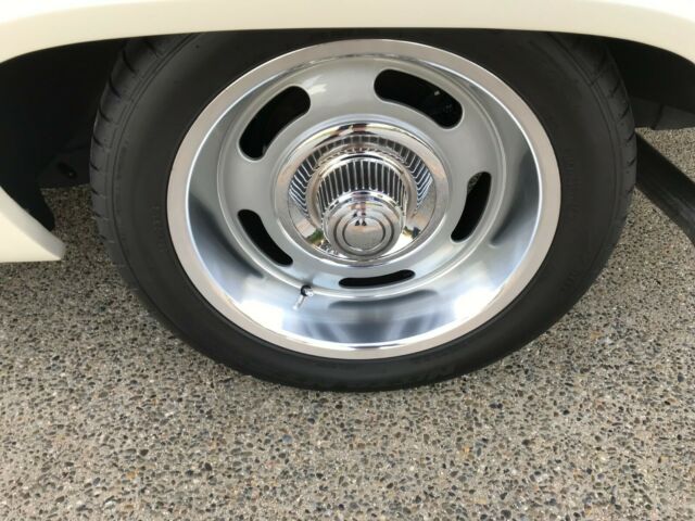 Chevrolet Biscayne 1966 image number 11