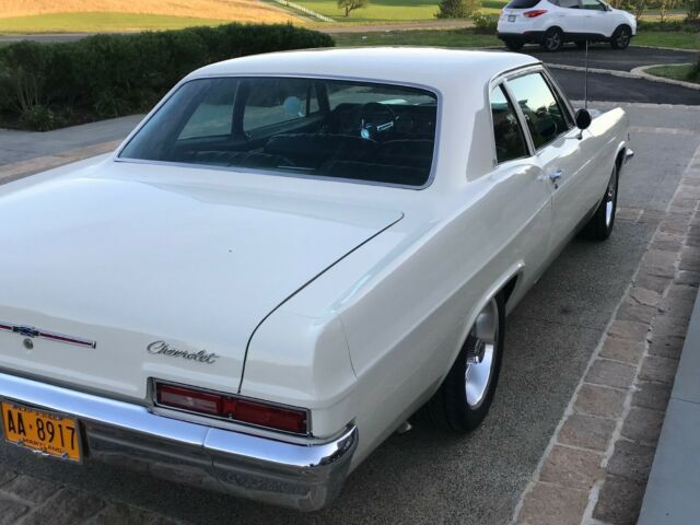 Chevrolet Biscayne 1966 image number 24