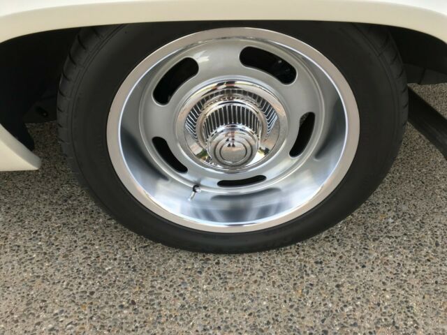 Chevrolet Biscayne 1966 image number 33