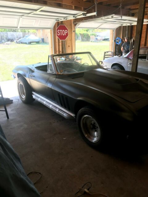 Chevrolet Corvette 1965 image number 19