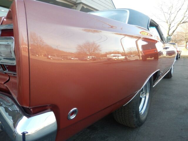 Plymouth GTX 1968 image number 19